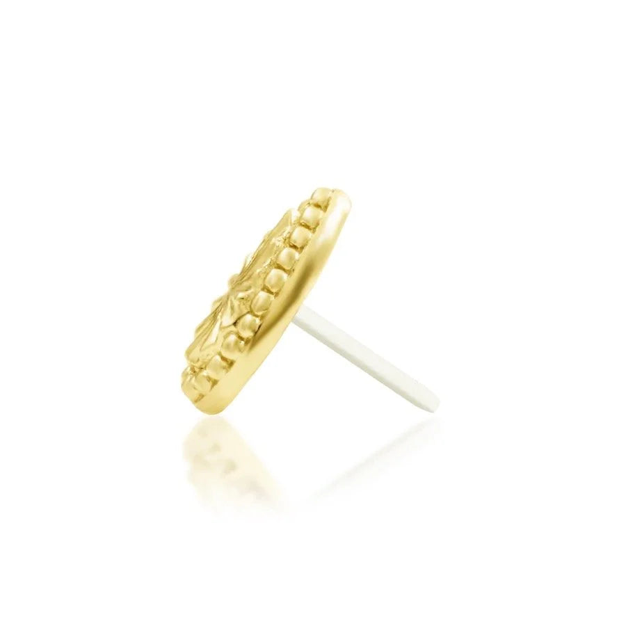 Detail view of the Junipurr Remi end in yellow gold