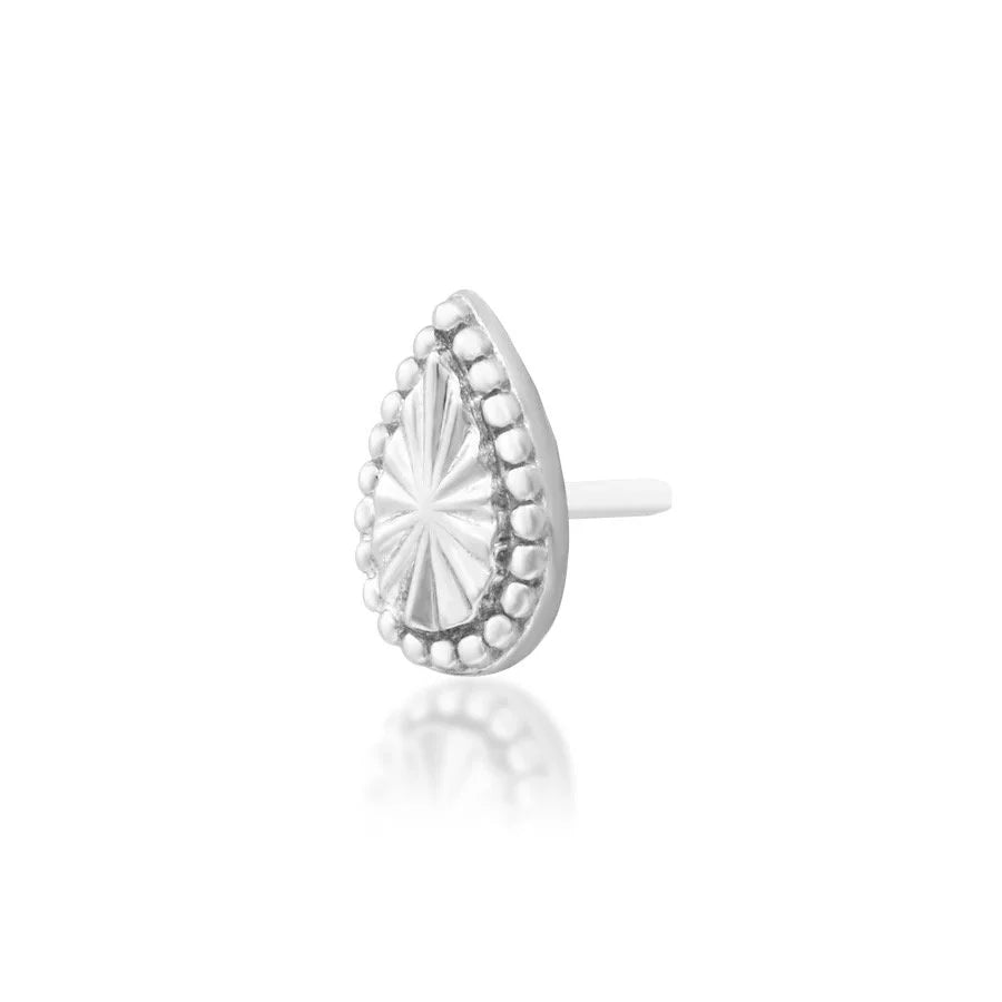 Side view of the Junipurr Remi threadless end in white gold