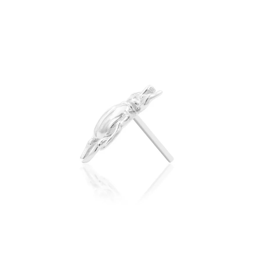 Detail view of the Junipurr Rhino Beetle end in white gold